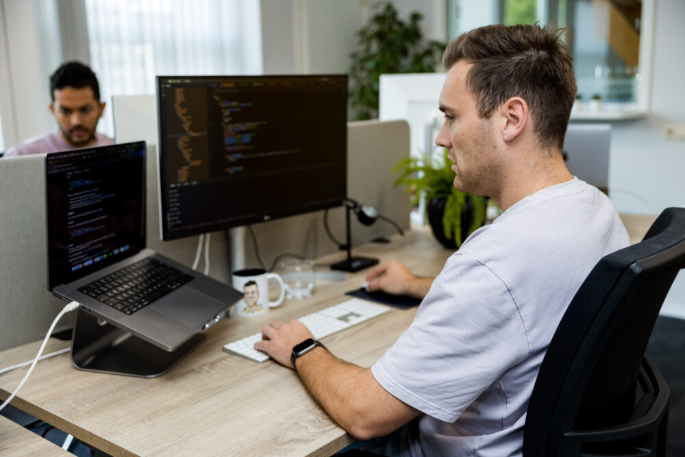 Magento front-end developer