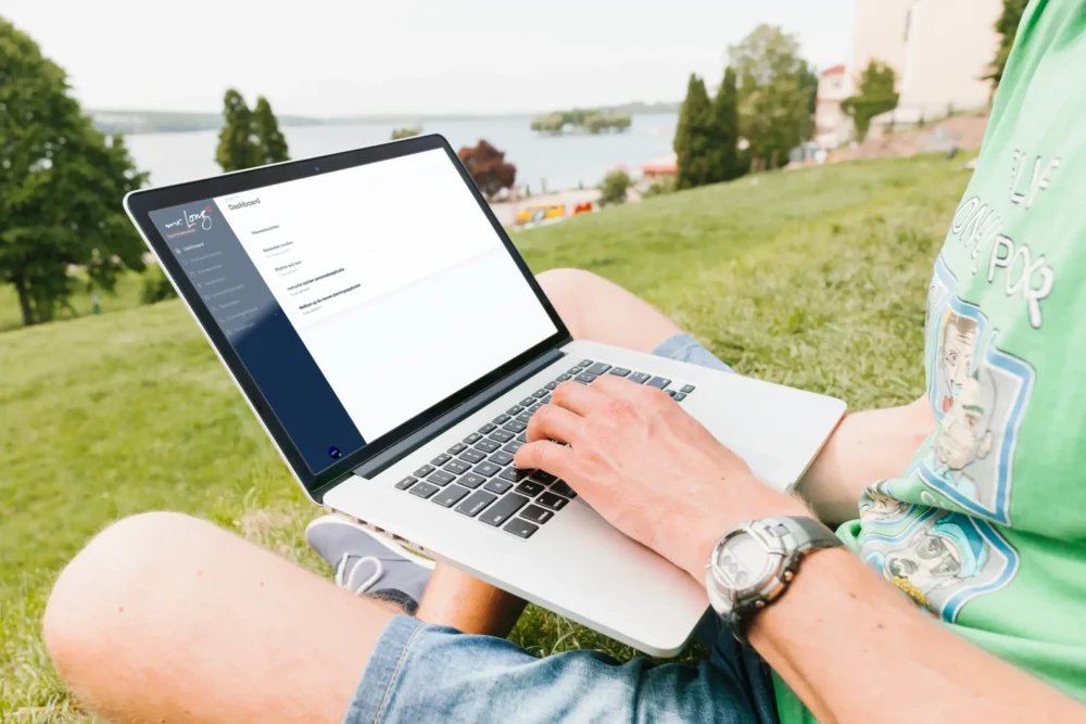 Spits-Visual-MrLong-Laptop