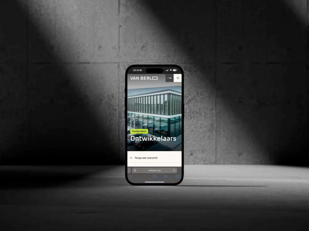 Spits - Visual - Van Berlo - iPhone sfeer