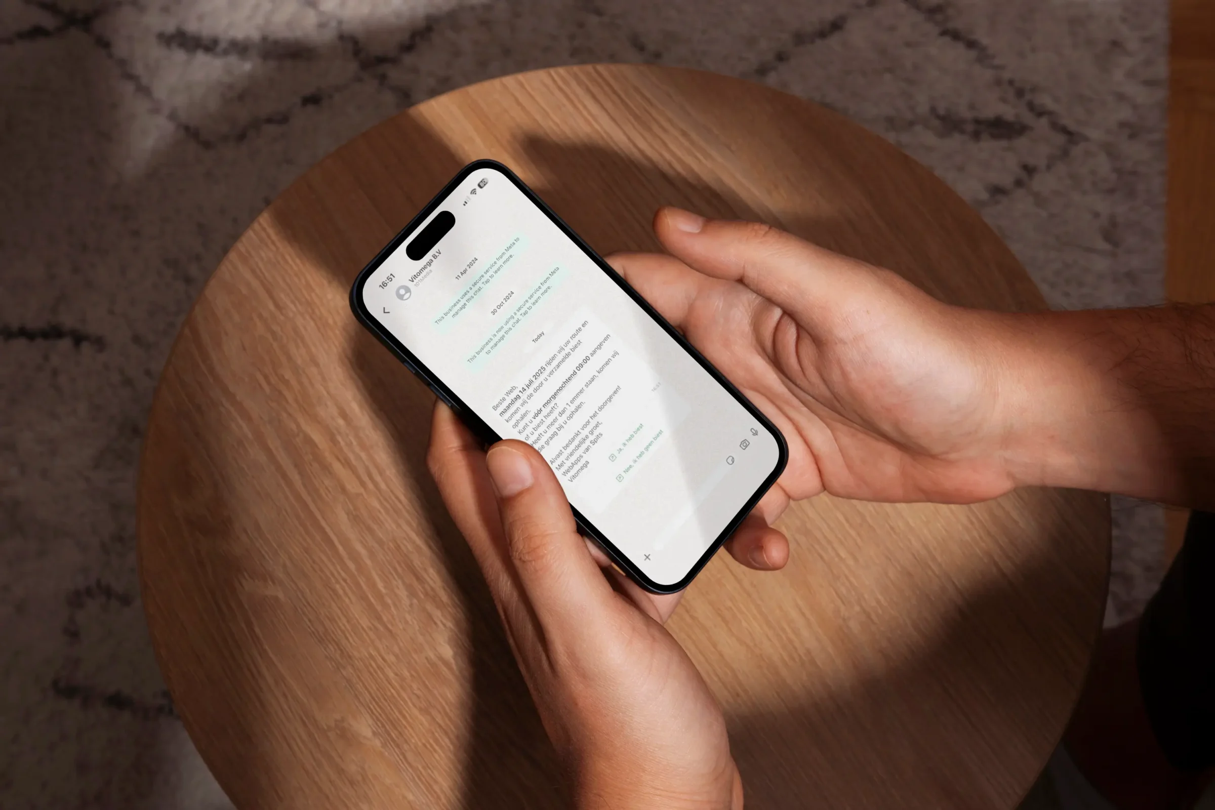 Spits-Visual-Vitomega-iPhone-WhatsApp