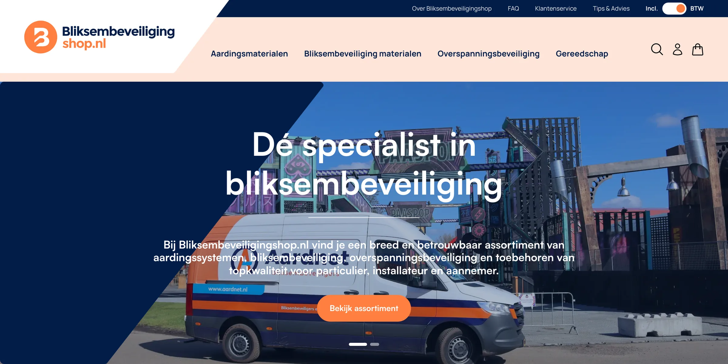 Homepage van Bliksembeveiligingshop.nl met de bus van Aardnet